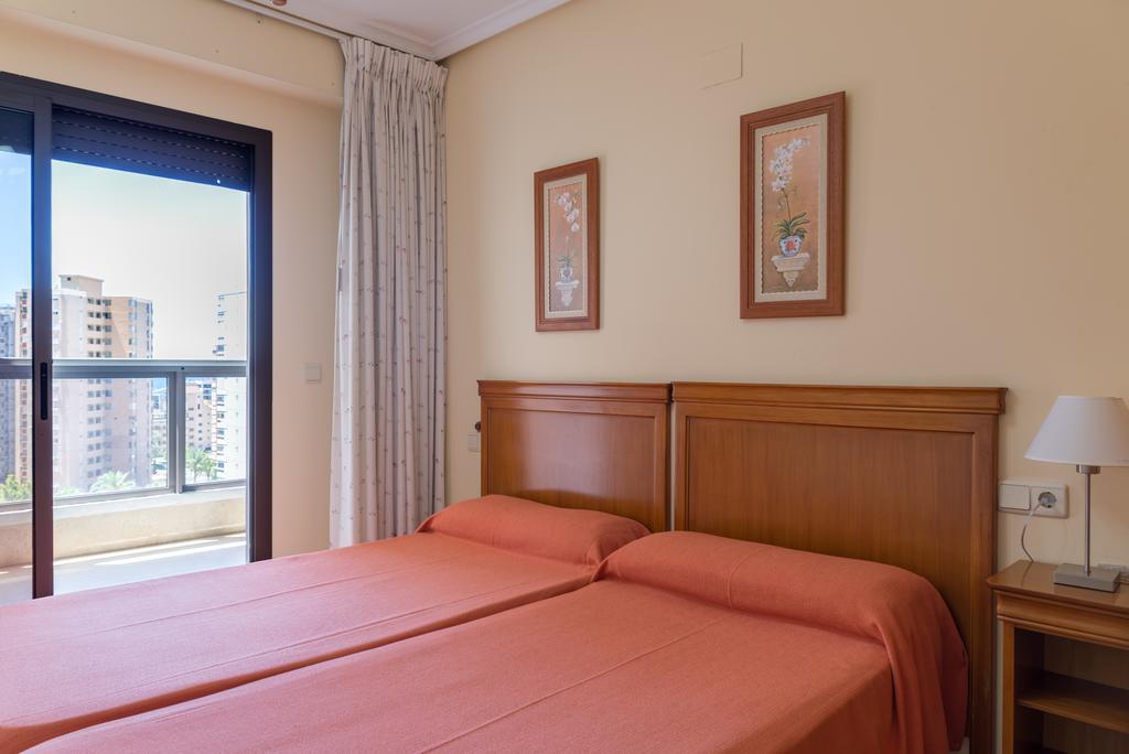 Gemelos 20 Benidorm Room photo