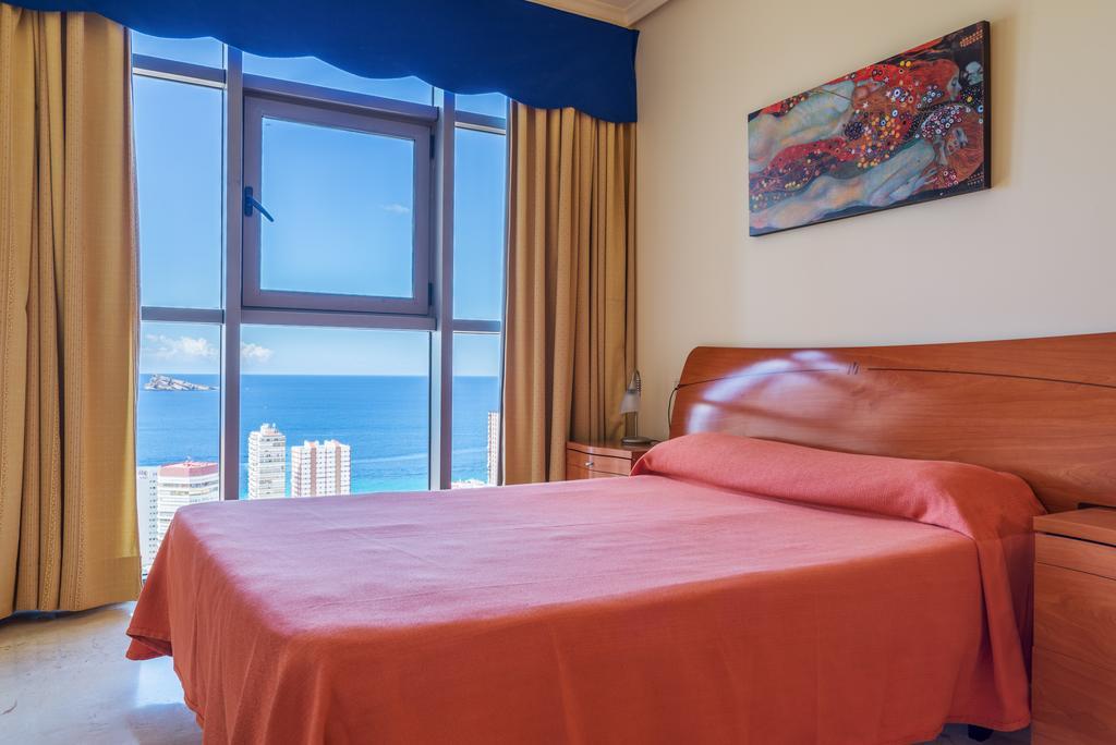 Gemelos 20 Benidorm Room photo
